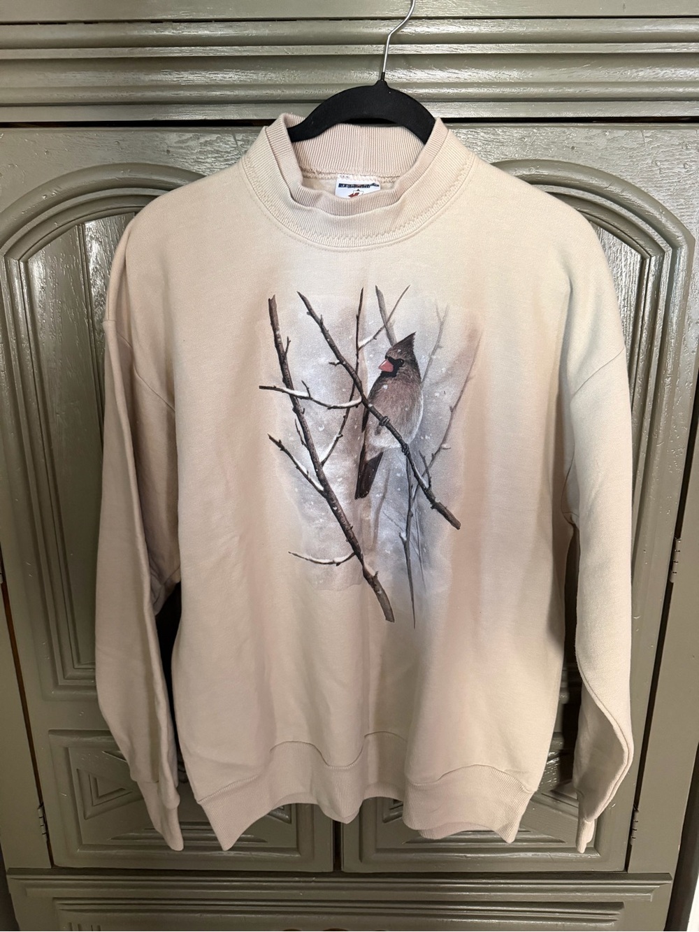 Beige Crewneck Sweatshirt with Cardinal Graphic L